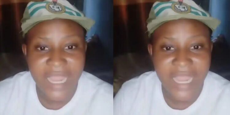 Corps member cries out as she receives N330K ‘allawee’ instead of N33K