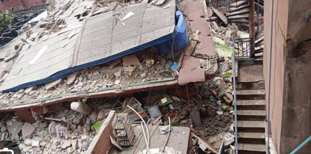 Tragedy strikes as building collapse in Asaba, claims life (Watch Video)