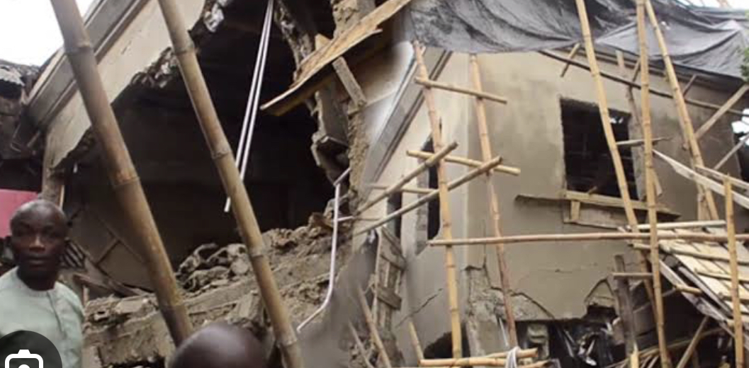 Site workers cheat death as building collapses in Lagos