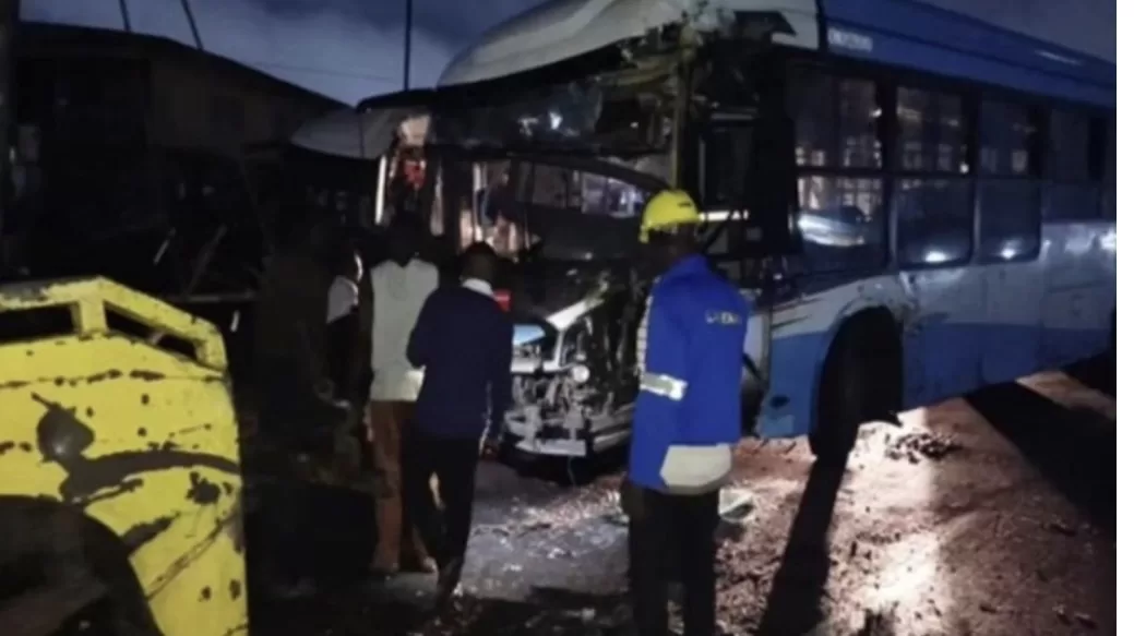 (Watch Video)Passengers injured as two BRT buses collide in popular Lagos bus-stop